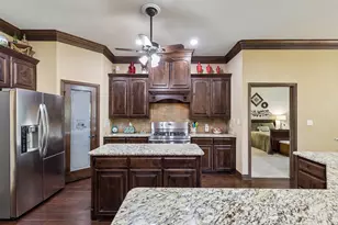 5707 Medinah Dr, Granbury, TX 76049 - Photo 3