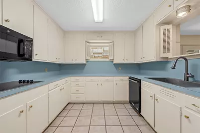 640 Cardinal Drive, Woodway, TX 76712 - Photo 13