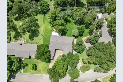 640 Cardinal Drive, Woodway, TX 76712 - Photo 35