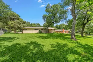640 Cardinal Dr, Woodway, TX 76712 - Photo 31