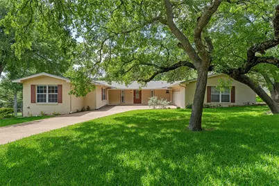 640 Cardinal Drive, Woodway, TX 76712 - Photo 1