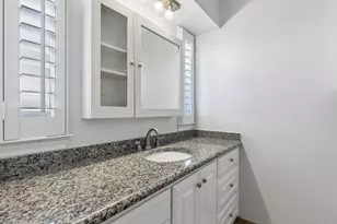 10021 Regal Park Ln, Dallas, TX 75230 - Photo 9