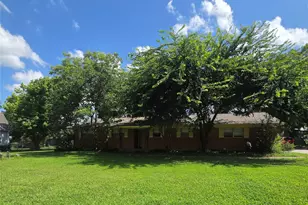 305 School House Rd, Paradise, TX 76073 - Photo 1