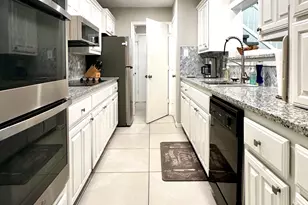 2007 Fleur De Lis Ct, Arlington, TX 76012 - Photo 3