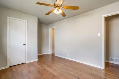 1413 Phillips Street, Cleburne, TX 76033 - Photo 29