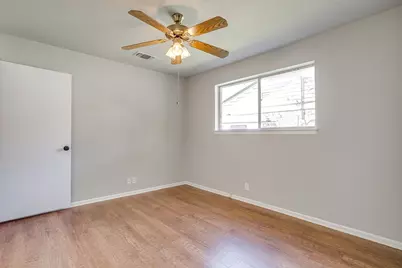 1413 Phillips Street, Cleburne, TX 76033 - Photo 31