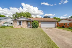 1413 Phillips St, Cleburne, TX 76033 - Photo 5