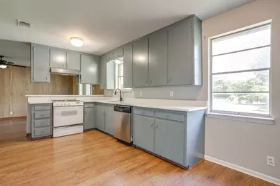 1413 Phillips Street, Cleburne, TX 76033 - Photo 21