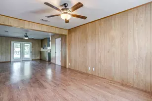 1413 Phillips St, Cleburne, TX 76033 - Photo 19