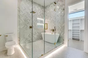708 W 10th St, Dallas, TX 75208 - Photo 9