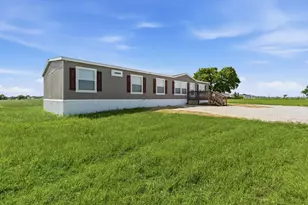 303 Mesa Rdg, Decatur, TX 76234 - Photo 3