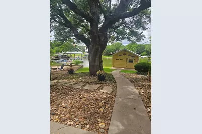 3814 Pawnee Court, Granbury, TX 76048 - Photo 25