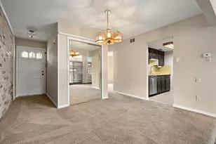 2325 Overland Ln, Arlington, TX 76014 - Photo 3
