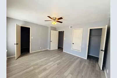 60 W Washington Street #204, Paris, TX 75460 - Photo 1