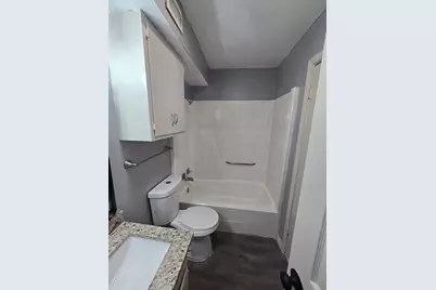 60 W Washington Street #204, Paris, TX 75460 - Photo 3
