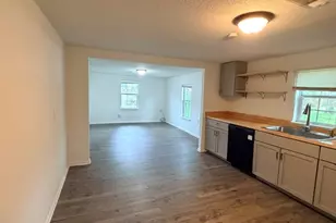 927 W Baker St, Denison, TX 75020 - Photo 5