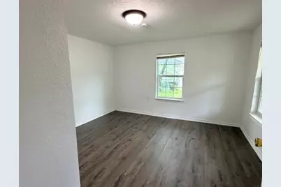 927 W Baker Street, Denison, TX 75020 - Photo 13