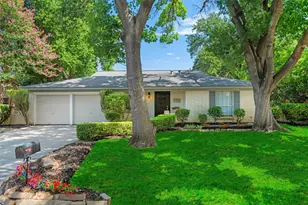 1705 Manchester Dr, Arlington, TX 76012 - Photo 3