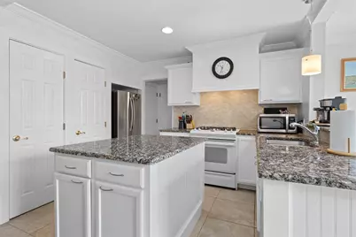 1705 Manchester Drive, Arlington, TX 76012 - Photo 11