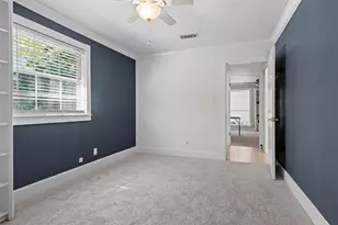 1705 Manchester Dr, Arlington, TX 76012 - Photo 17