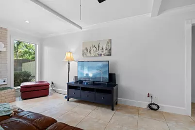 1705 Manchester Drive, Arlington, TX 76012 - Photo 7