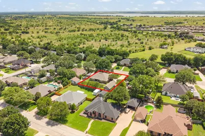 1607 Chaucer Drive, Cleburne, TX 76033 - Photo 3