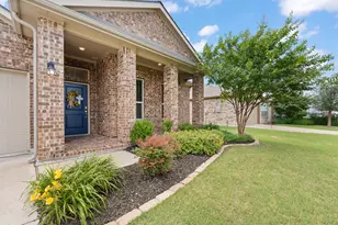 1412 Dublin Dr, Cleburne, TX 76033 - Photo 1