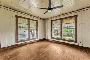 210 S 5th St, Gatesville, TX 76528 - Photo 11