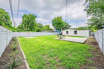 1306 E Lovers Lane, Arlington, TX 76010 - Photo 27