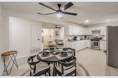 1306 E Lovers Lane, Arlington, TX 76010 - Photo 9