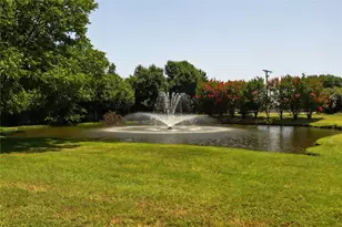 8111 Russell Curry Rd, Arlington, TX 76001 - Photo 5