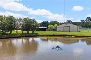 8111 Russell Curry Rd, Arlington, TX 76001 - Photo 11