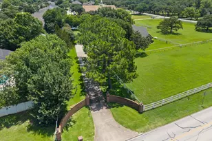 8111 Russell Curry Rd, Arlington, TX 76001 - Photo 31