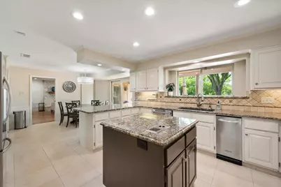 8111 Russell Curry Road, Arlington, TX 76001 - Photo 15
