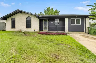 15131 Oakwood Ln, Balch Springs, TX 75180 - Photo 1