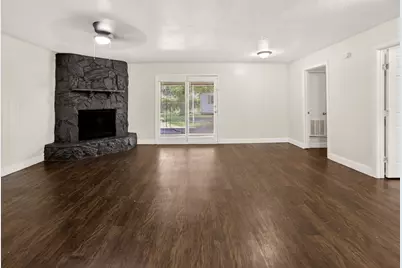 15131 Oakwood Lane, Balch Springs, TX 75180 - Photo 5