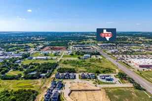 110 Cardinal Woods Ct, Granbury, TX 76049 - Photo 3
