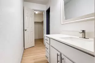 4413 Menzer Rd, Fort Worth, TX 76103 - Photo 9
