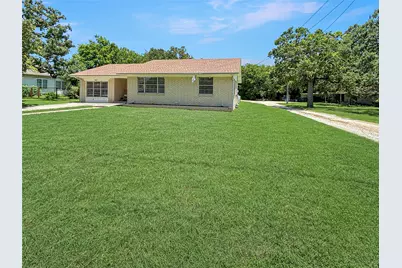 305 S Weatherford Street, Chico, TX 76431 - Photo 25