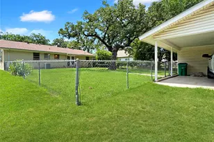 305 S Weatherford St, Chico, TX 76431 - Photo 23