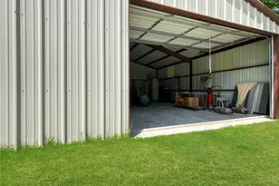 305 S Weatherford St, Chico, TX 76431 - Photo 21