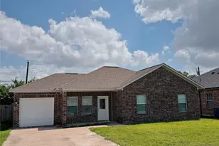 4709 Henry St, Greenville, TX 75401 - Photo 1