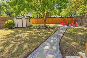 11621 Tuscany Way, Dallas, TX 75218 - Photo 33