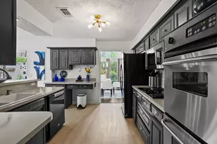 1925 Country Club Dr, Plano, TX 75074 - Photo 11
