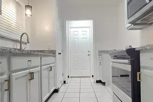301 Sherry St, Arlington, TX 76010 - Photo 3