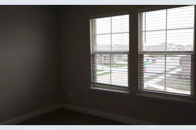 15529 Leaside Drive, Fort Worth, TX 76052 - Photo 17