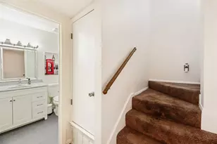 7510 Holly Hill Dr, Dallas, TX 75231 - Photo 17