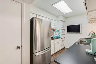 7510 Holly Hill Dr, Dallas, TX 75231 - Photo 13