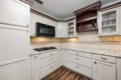 5615 Vinewood Drive, Garland, TX 75043 - Photo 13