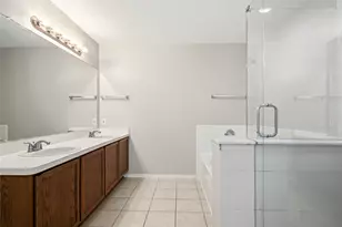 1401 Horseshoe Bend Ct, Fort Worth, TX 76131 - Photo 19